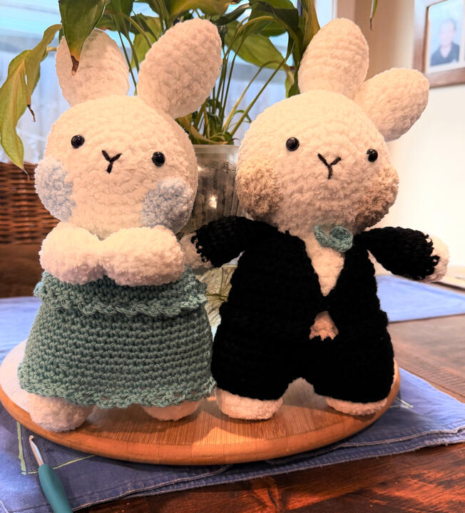 Wedding plushies (bunnies)